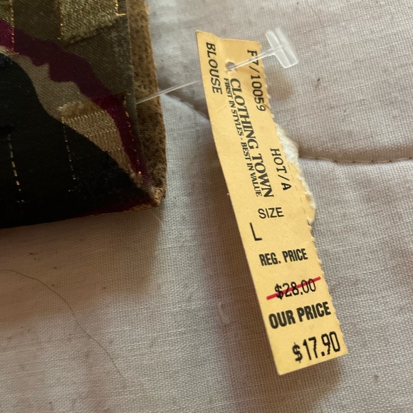 Melissa Robyn Sheer Button Down L - Picture 10 of 10